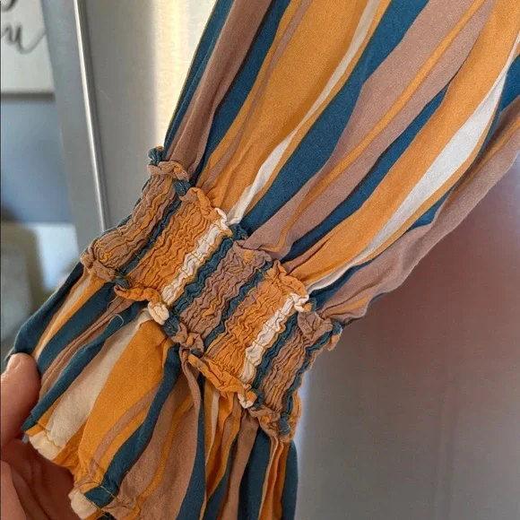 Gigio Yellow Floral Blouse with Striped Billow Sleeves - Picture 4 of 6